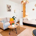 L'ecrin Du Chateau Sejour A 2, Etudes, Professionnels A Calme Face Au Chateau Linge Et Wifi Inclus * Caen