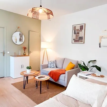 L'ecrin Du Château à 2, études, Professionnels à Calme Face Au Château Linge Et Wifi Inclus Apartamento *