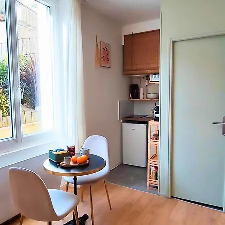 L'ecrin Du Chateau Sejour A 2, Etudes, Professionnels A Calme Face Au Chateau Linge Et Wifi Inclus Apartment *