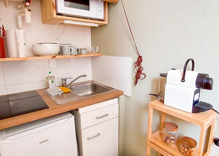 L'ecrin Du Chateau Sejour A 2, Etudes, Professionnels A Calme Face Au Chateau Linge Et Wifi Inclus Apartment