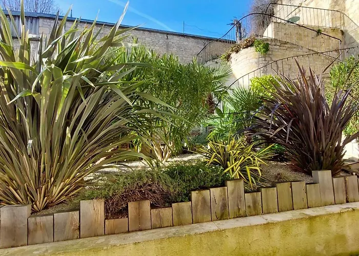 L'ecrin Du Chateau Sejour A 2, Etudes, Professionnels A Calme Face Au Chateau Linge Et Wifi Inclus Caen